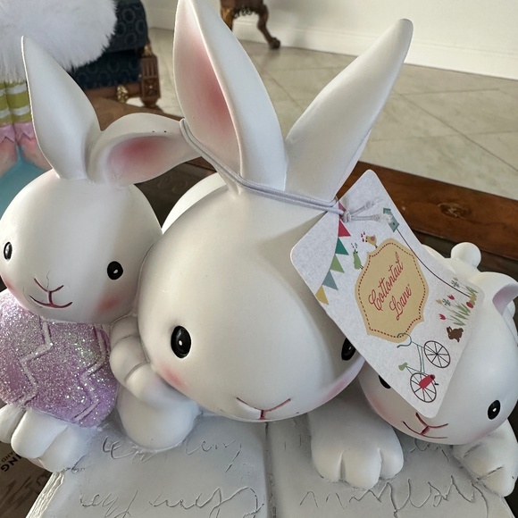 NWT " Cottontail Lane" Three Bunnies Decor - Picture 4 of 8